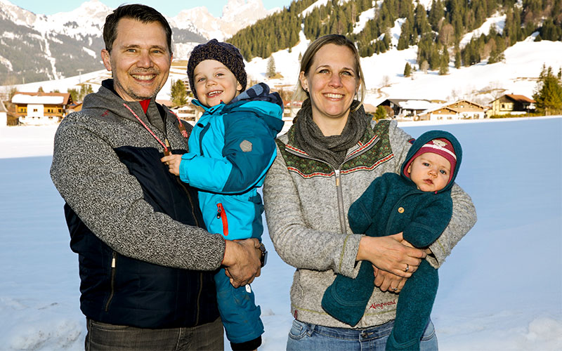 Christian-Tina-Familienfoto-kaeserstube